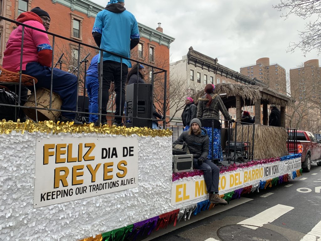 Cabalgata de Reyes 2 El Barrio (Harlem hispano) Nueva York.